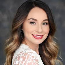 Cara Springer's Instagram, Twitter & Facebook