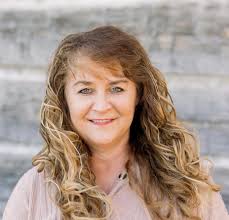 Join us in wishing our hygienist, Sharon the happiest birthday! 🎂✨ Thank  you for your kindness, skill, and 17 wonderful years of caring for our  patients. We hope your day is as