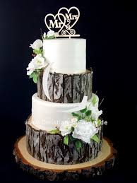 4 Stockige Hochzeitstorte In Holzoptik In 2020 Hochzeitstorte Hochzeit Torten