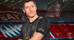 Nuova maglia bayern monaco 2022 poco prezzo. Bayern Munich 2022 Presentation Des Nouveaux Maillots De Foot 21 22