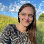 Jennifer Neumeyer's Instagram, Twitter & Facebook