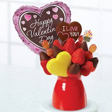 Romantic recipes for that special someone on valentine's day. Edible Arrangements For Valentine S Day Mom Blog Society