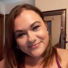 Carrie Harp's Instagram, Twitter & Facebook