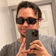 Abraham Vasquez (@abeinhis20s) • Threads, Say more