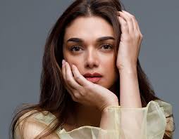 Aditi Girls Projects :: Photos, videos, logos, illustrations and branding  :: Behance