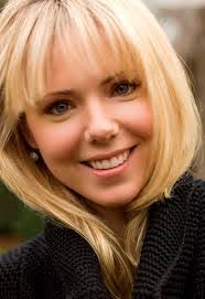 Collette Wolfe's Instagram, Twitter & Facebook