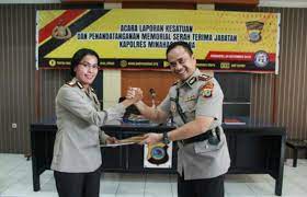 Kapolres polda sulteng, diangkat sebagai kapolres minahasa polda sulawesi utara, akbp. Pisah Sambut Kapolres Minut Berlangsung Meriah Beritamanado Com Berita Terkini Manado Sulawesi Utara