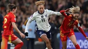 Grande notícia para as Lionesses! Sarina Wiegman confirma que Lauren James está em forma, enquanto a treinadora da Inglaterra exige uma vitória no confronto de grande destaque contra a Espanha