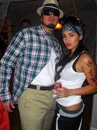 Buy gangster costume costume guns and get the best deals at the lowest prices on ebay! Diy Couples Costumes Vatos Couple Halloween Costumes Funny Couple Halloween Costumes Cute Halloween Costumes