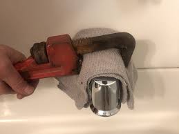 Basic tub spout types reference information. Appliance Bathtub Spout Diverter Replacement Ifixit Repair Guide