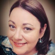 Carmen Laurent's Instagram, Twitter & Facebook