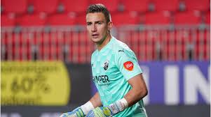 Moin moin und gut kick in die runde…. Sv Sandhausen Suspends Goalkeeper Fraisl Limits Of Respect Exceeded De24 News English