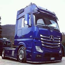 Kids Like Trucks S Photo Nice Blue Truck Mercedes Truck Mercedes Benz Trucks Trucks