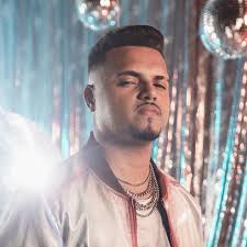 Thiaguinho was born on march 11, 1983 in presidente prudente, são paulo, brazil as thiago andré barbosa. Thiaguinho Mt Next Concert Setlist Tour Dates
