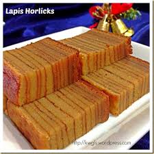 Dua hari lepas ada kawan minta i buatkan blueberry cheese layer cake. Resepi Kek Lapis Bakar
