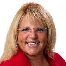 Leann Sullivan's Instagram, Twitter & Facebook