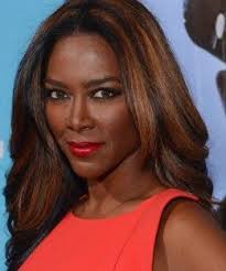 5 Black Women Celebrities With Fashionable Highlights Hair Color For Brown Skin Hair Color For Dark Skin Hair Color For Black Hair