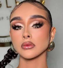 Modelo. @Lizeth Mora . Full Color. Makeup. Natalie Rincón