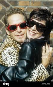 BEDROOMS AND HALLWAYS (1998) TOM HOLLANDER, JULIE GRAHAM BAHW 029 Stock  Photo