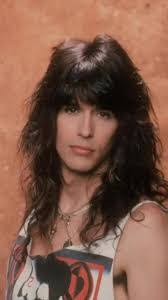 Kelli Hansen's Instagram, Twitter & Facebook