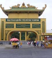 Sau một lần đi massage tới bến với người đồng giới, nam thanh niên có cảm giác nhồn nhột ở đường tiểu và thấy rát buốt khi đi tiểu kèm xuất hiện mủ màu trắng đục vào buổi. Cá»•ng Chinh Khu Dl Láº¡c Cáº£nh Ä'áº¡i Nam VÄƒn Hiáº¿n Tren Ä'Æ°á»ng Le Chi Dan Tá»‰nh Binh DÆ°Æ¡ng Bilde Av Lac Canh Dai Nam Van Hien I Ho Chi Minh Byen