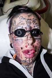 J Essaie De Devenir La Femme La Plus Tatouee Au Monde