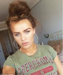 Rosie Mac's Instagram, Twitter & Facebook