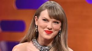 Taylor Swift's Kennedy Connection: Dating a 17-Year-Old?! 😱