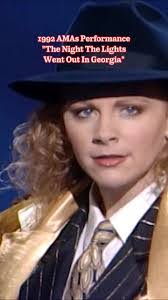 Elaine Hurd's Instagram, Twitter & Facebook