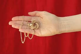 How To Clean Gold Jewelry That S Turning Black Clean Gold Jewelry Silver Jewellery Sets Cleaning Silver Jewelry