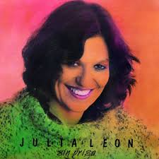 Julia León