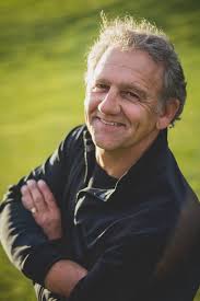 Ron Farris's Instagram, Twitter & Facebook