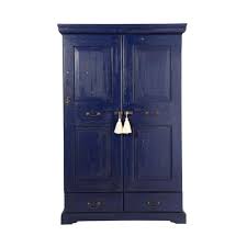 Vous sentez cette douce odeur boisée ? Armoire 2 Portes 2 Tiroirs En Manguier Massif Bleu Shibori Maisons Du Monde