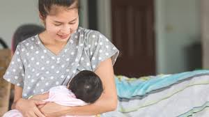 Lebih Baik Mana Menyusui Bayi Dalam Posisi Tidur Atau Duduk Kumparan Com