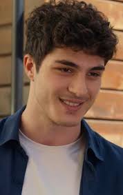 Ginny Morgan (ginnyscloset12)