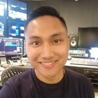 Kim Julius's Instagram, Twitter & Facebook