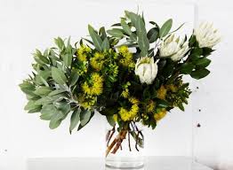 9 Alternative Valentine S Day Bouquets No Roses Allowed Flower Arrangement Designs Flower Vase Arrangements Flower Arrangements