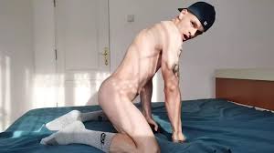 Baiser avec des chaussettes et ma grosse bite