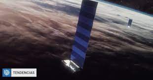 These 60 satellites initially fly in a chain formation, but over time they spread out and move to their own orbits. Starlink Elon Musk S Satellite Internet Will Have Coverage In Chile By The End Of 2021 Technology Archyde