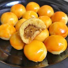 100 gr bos (butter oil substitute) 300 gr margarin 75 gr gula halus 3 butir kuning telur 100 gr susu bubuk 75. Resep Nastar Empuk Manis Yang Enak Buat Camilan