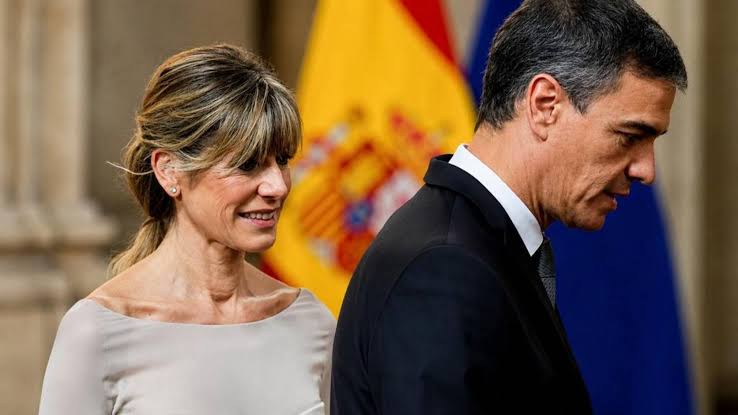 A juicio y sin pasaporte: la esposa de Pedro Sánchez, al banquillo de los  acusados | El Dia