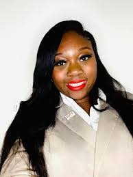 Maeve Ramos's Instagram, Twitter & Facebook