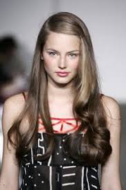 How To Go Back To Your Natural Hair Color After Bleaching