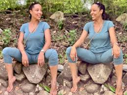 'camel toe' is a sexual reference, it is when a women's trousers, underwear, etc. Ghanaian Actress Nikki Samonas Puts Her Camel Toe On Display Photos