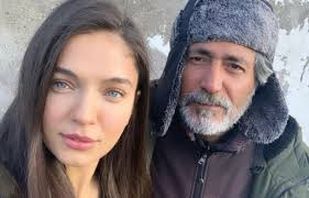 Zümrüdüanka (2020) cast and real life partners | alp navruz, ceren yilmaz, miray akay. Zumruduanka Ceren Yilmaz Kimdir Hint Kore Magazin