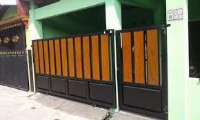 10 Gambar Pagar Besi Minimalis Kombinasi Woodplank Minimalis Rumah Minimalis Rumah