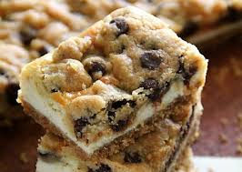Les Meilleures Petites Barres De Gateau Au Fromage A La Pate A Biscuits Recipe Desserts Dessert Recipes Easy Easy Desserts