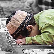 صور شخص ساجد الساجد لغير الله ملعون الغدر والخيانة