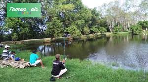 Sediakan Arena Memancing Taman Air Percut Diramaikan Para Pemancing Kumparan Com