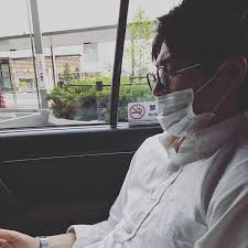 トット桑原さんはinstagramを利用しています 先日話した 多田ちゃんのクレヨンしんちゃんパンツ トット gqjapan アザーカット クレヨンしんちゃん 伊達メガネ 京都 クレヨンしんちゃん